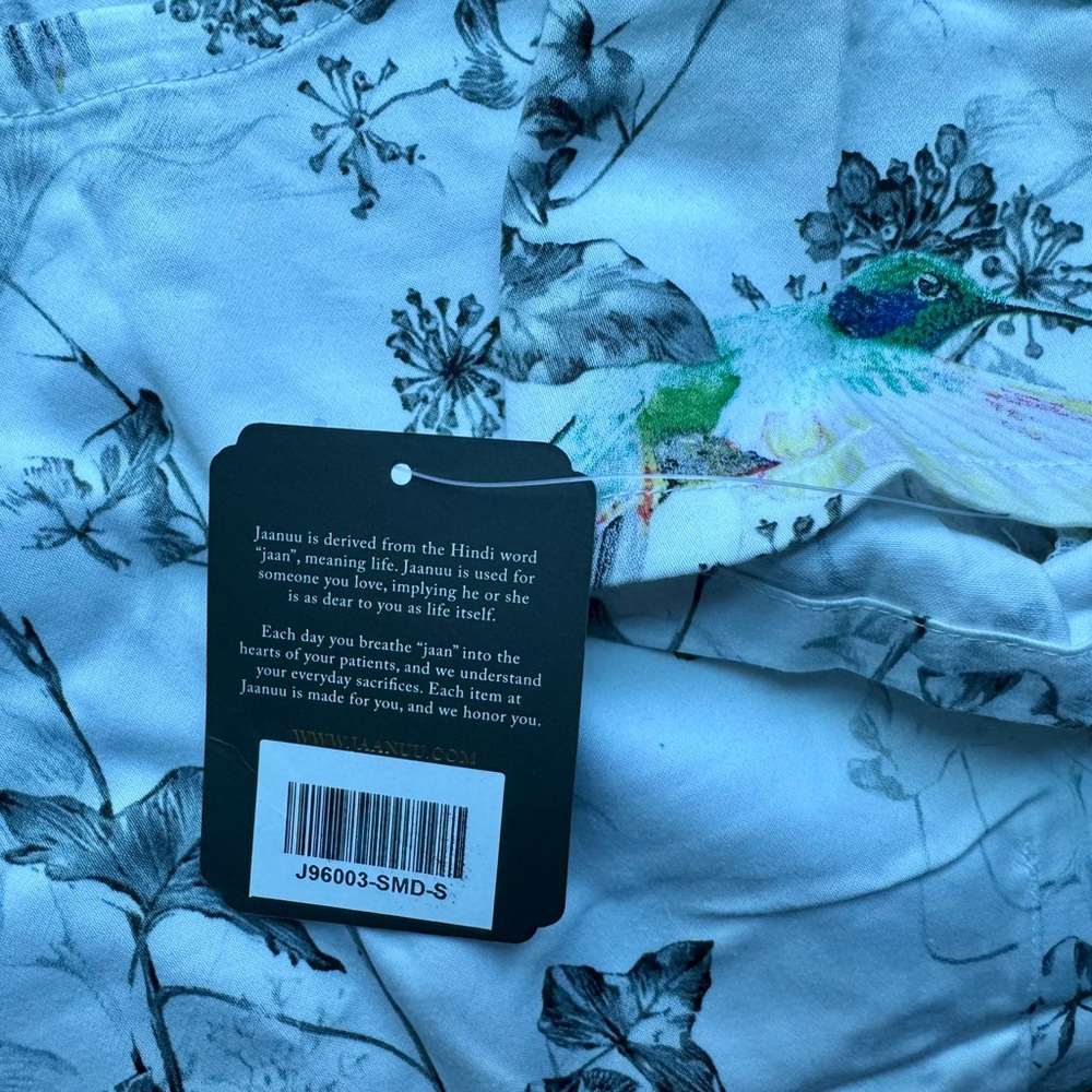 NWT JAANUU Hummingbird Floral Scrub Top S - Picture 4 of 6